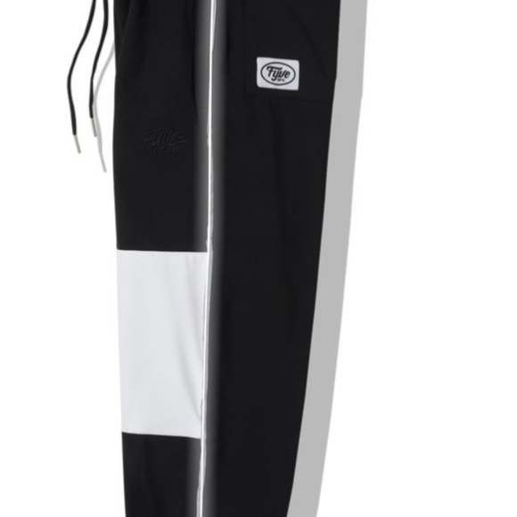 Men’s snowboard pants (brand FYVE) - Picture 2 of 2